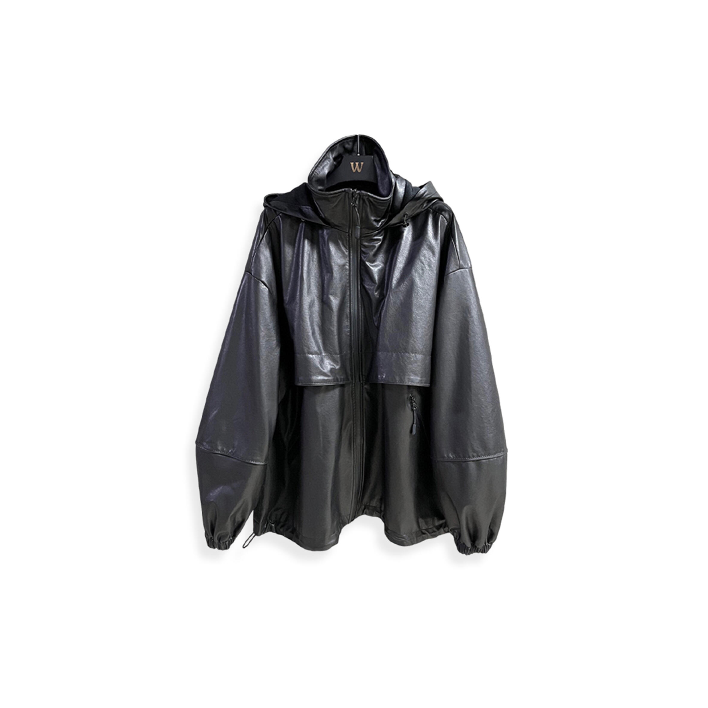 BALENCIAGA LEATHER BOMBER JACKET IN BLACK 